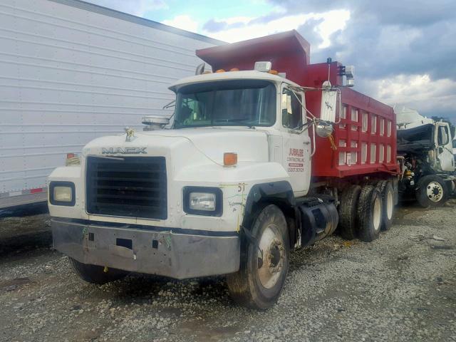 1M2P267Y01M060731 - 2001 MACK 600 RD600 RED photo 2