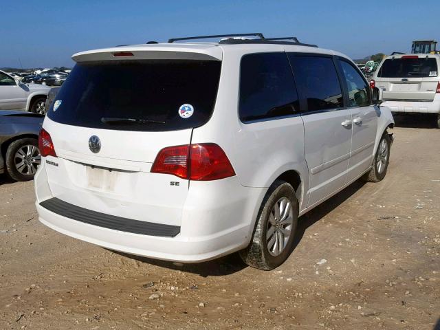 2C4RVABG9CR392057 - 2012 VOLKSWAGEN ROUTAN SE WHITE photo 4