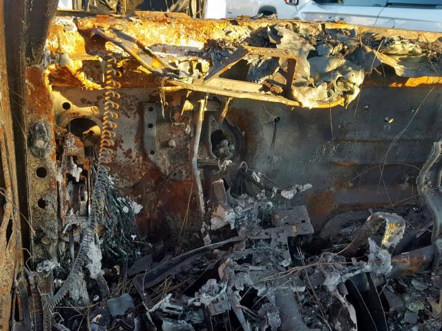 1GTHC23U82F152242 - 2002 GMC SIERRA C25 BURN photo 8