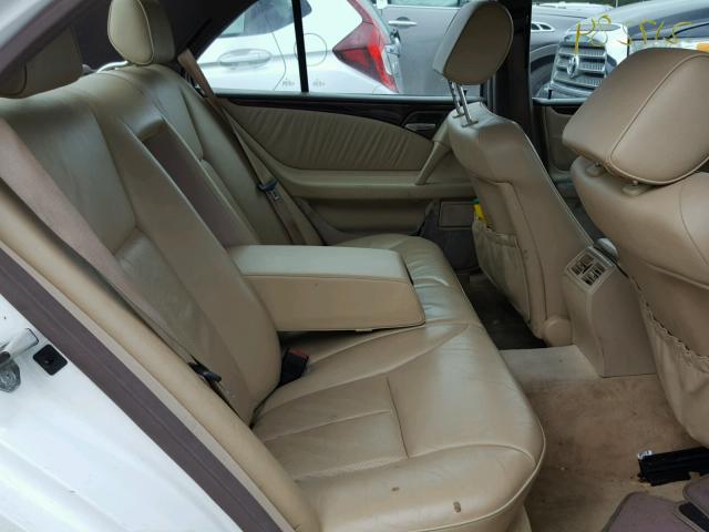 WDBJF72F7VA341389 - 1997 MERCEDES-BENZ E 420 WHITE photo 6