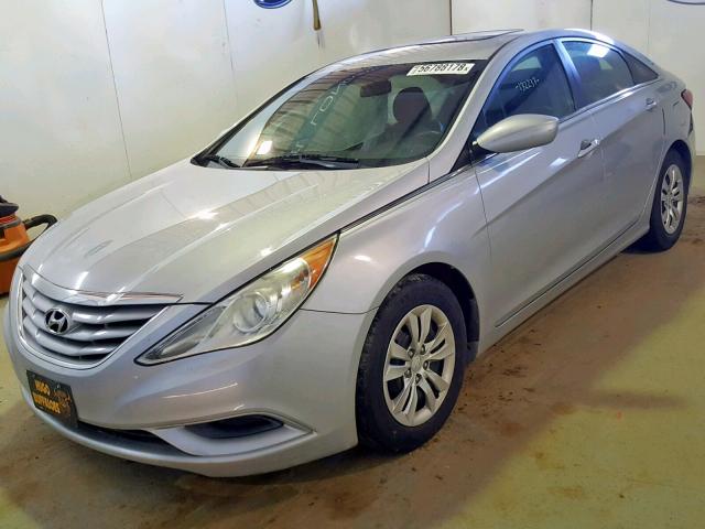 5NPEB4AC9BH077732 - 2011 HYUNDAI SONATA GLS SILVER photo 2