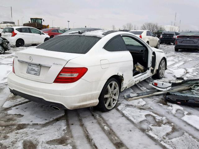 WDDGJ8JB0DG083345 - 2013 MERCEDES-BENZ C 350 4MAT WHITE photo 4