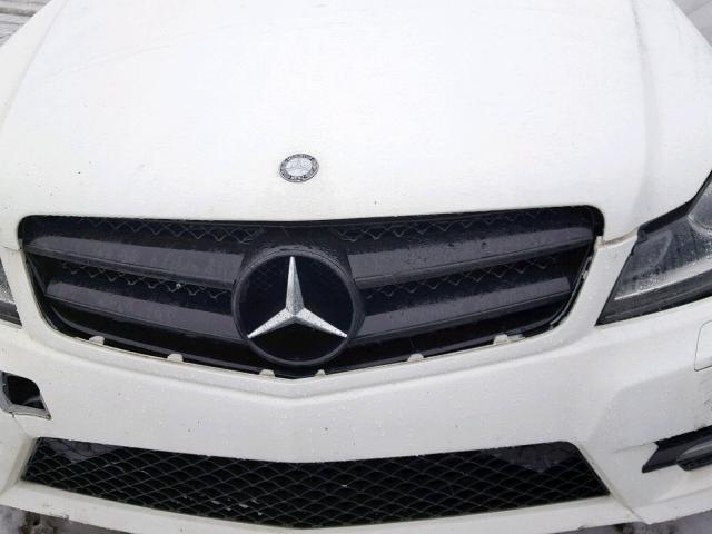 WDDGJ8JB0DG083345 - 2013 MERCEDES-BENZ C 350 4MAT WHITE photo 7