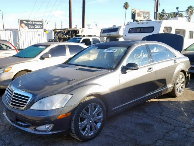 WDDNG71X59A260039 - 2009 MERCEDES-BENZ S 550 GRAY photo 2