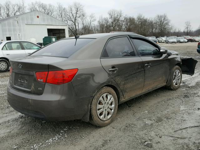 KNAFU4A27A5858332 - 2010 KIA FORTE EX BROWN photo 4