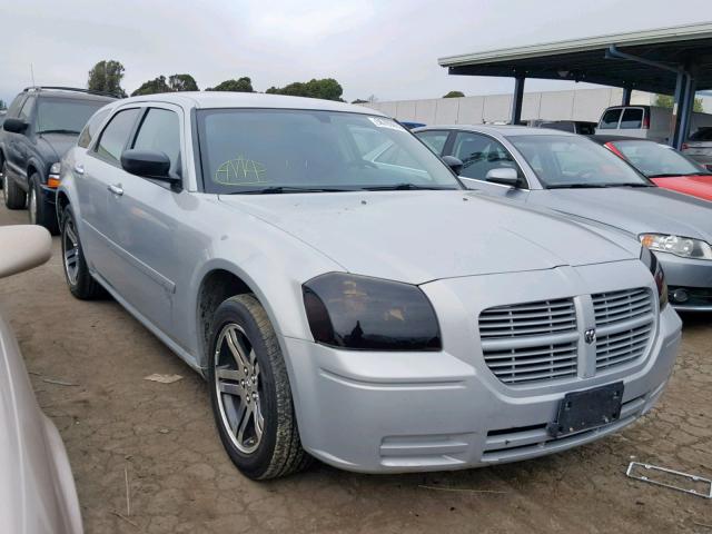 2D4FV47T96H122351 - 2006 DODGE MAGNUM SE SILVER photo 1