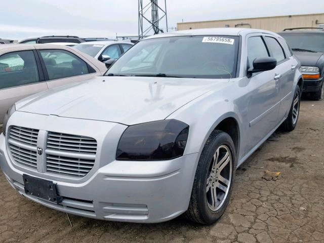 2D4FV47T96H122351 - 2006 DODGE MAGNUM SE SILVER photo 2