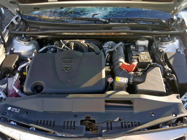 4T1BZ1HK9JU002362 - 2018 TOYOTA CAMRY XSE TWO TONE photo 7