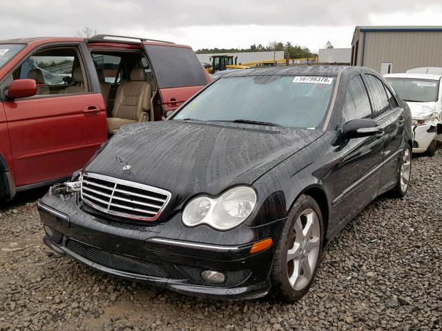 WDBRF52H17A947962 - 2008 MERCEDES-BENZ C300 BLACK photo 2