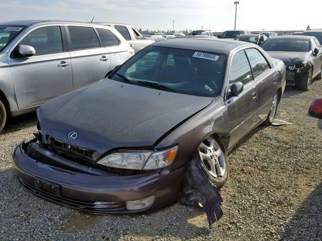 JT8BF28G210340559 - 2001 LEXUS ES 300 GRAY photo 2