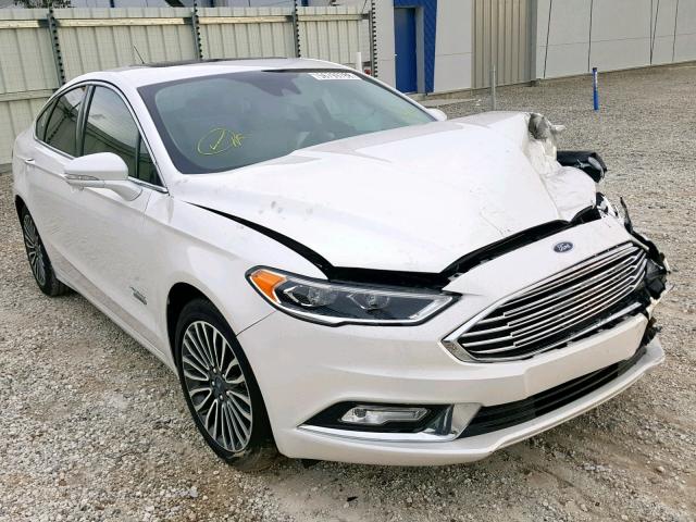 3FA6P0SU4JR123376 - 2018 FORD FUSION TIT WHITE photo 1