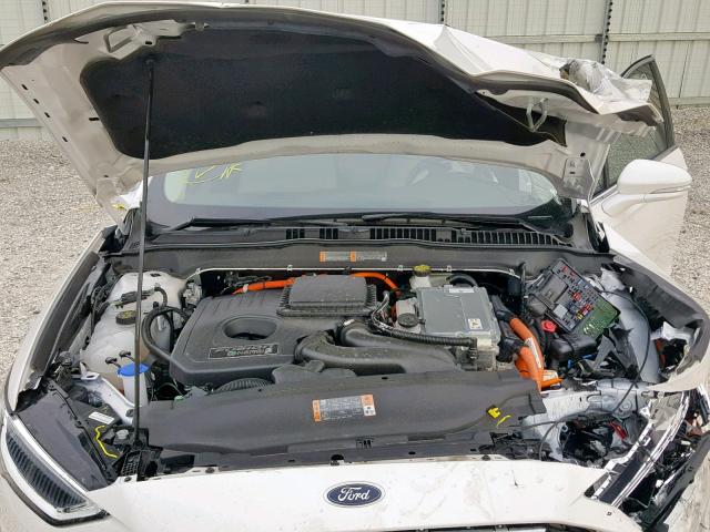 3FA6P0SU4JR123376 - 2018 FORD FUSION TIT WHITE photo 7