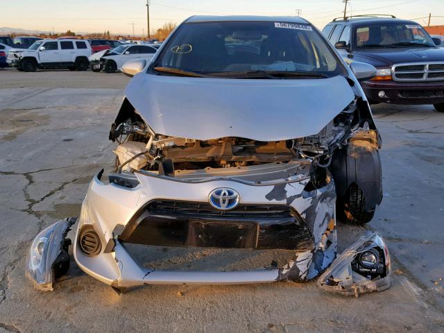 JTDKDTB36F1586549 - 2015 TOYOTA PRIUS C SILVER photo 9