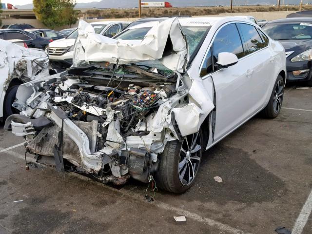 1G4PR5SK1H4103119 - 2017 BUICK VERANO SPO WHITE photo 2