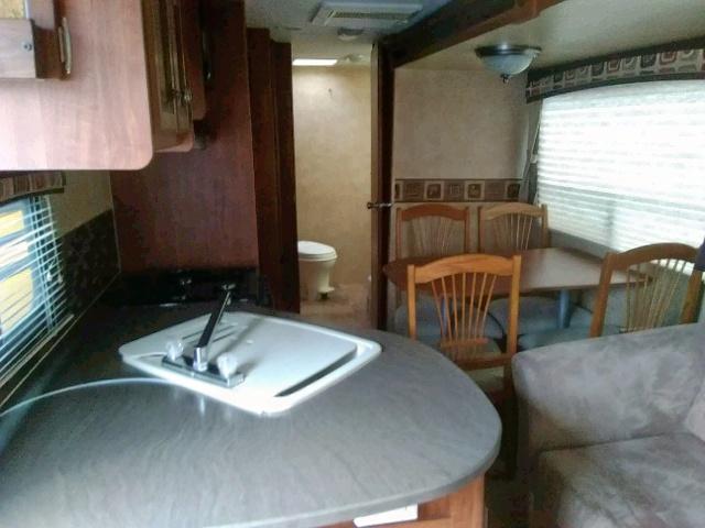 1UJBJ0BN2C14D0122 - 2012 WHITE CAMPER WHITE photo 8