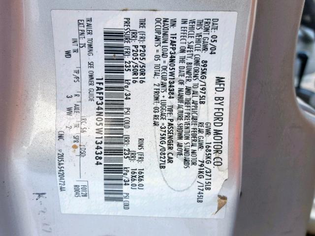 1FAFP34N05W134384 - 2005 FORD FOCUS ZX4 SILVER photo 10