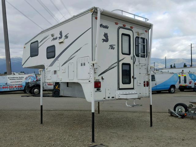 1NCC860S440102931 - 2003 ARCT FOX CAMPER WHITE photo 3