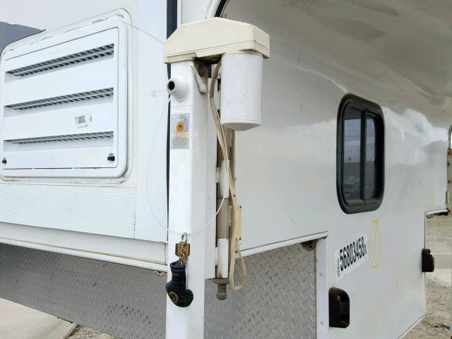 1NCC860S440102931 - 2003 ARCT FOX CAMPER WHITE photo 8