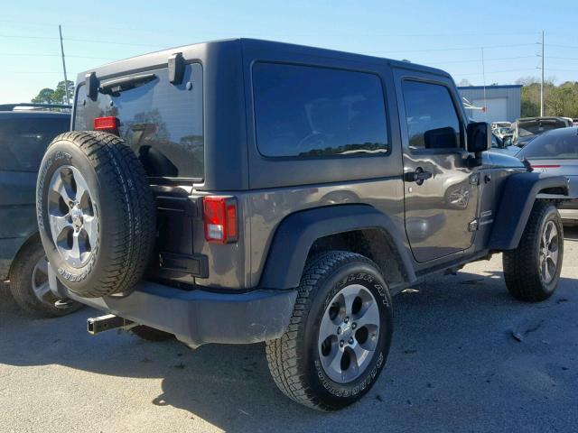 1C4AJWAG2HL517620 - 2017 JEEP WRANGLER S GRAY photo 4