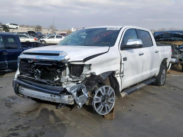 5TFAY5F12JX743665 - 2018 TOYOTA TUNDRA CRE WHITE photo 2