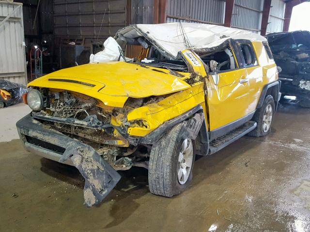 JTEZU11F670004564 - 2007 TOYOTA FJ CRUISER YELLOW photo 2