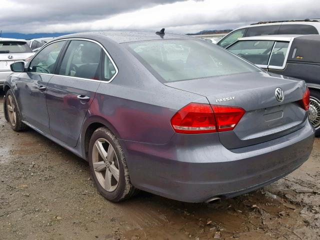 1VWBP7A3XDC120668 - 2013 VOLKSWAGEN PASSAT SE GRAY photo 3