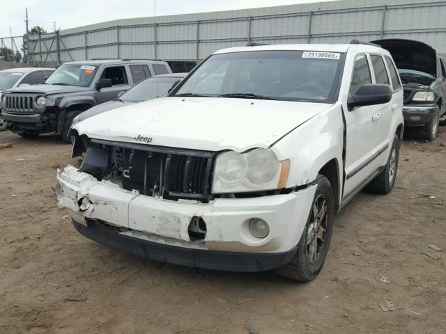 1J8GR48K57C521413 - 2007 JEEP GRAND CHER WHITE photo 2