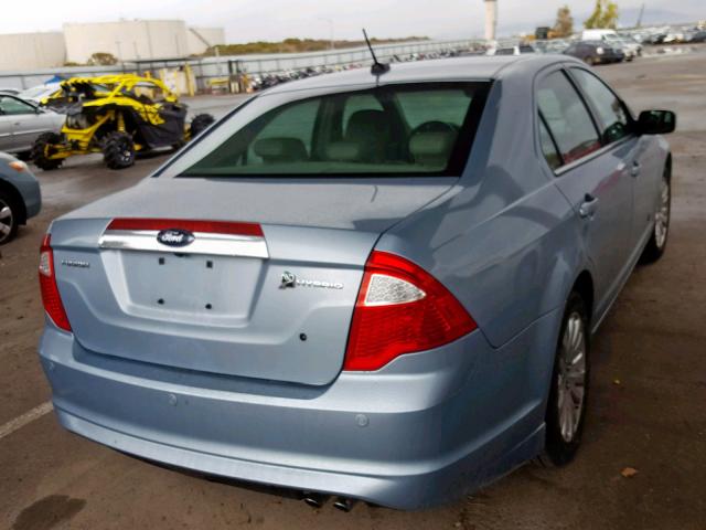 3FADP0L35AR284817 - 2010 FORD FUSION HYB BLUE photo 4