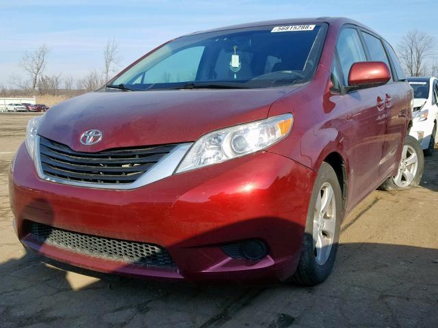 5TDKK3DC5BS005316 - 2011 TOYOTA SIENNA LE RED photo 2