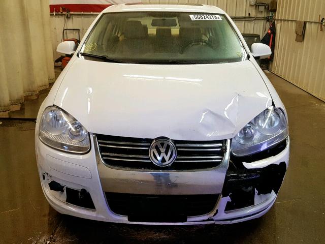 3VWRL71K89M121616 - 2009 VOLKSWAGEN JETTA TDI WHITE photo 9