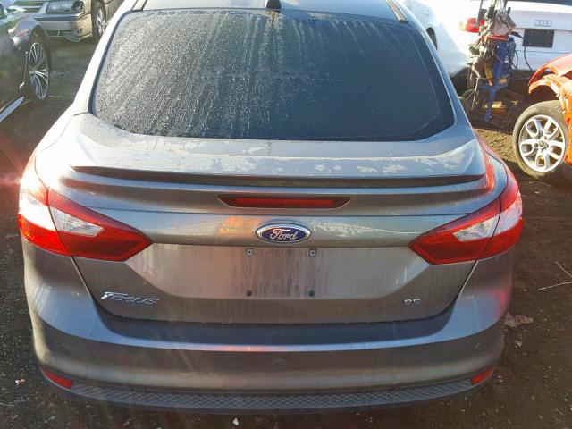 1FADP3F2XDL352973 - 2013 FORD FOCUS SE GRAY photo 9