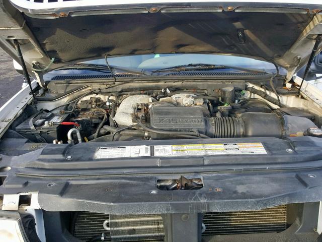 5LMPU28A0XLJ17557 - 1999 LINCOLN NAVIGATOR WHITE photo 7