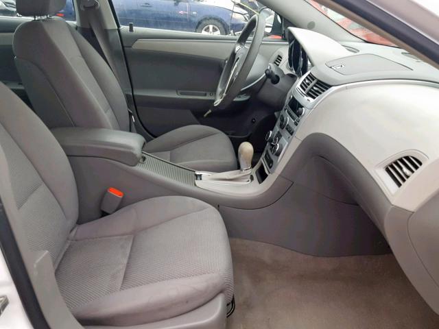 1G1ZH57BX9F135090 - 2009 CHEVROLET MALIBU 1LT WHITE photo 5