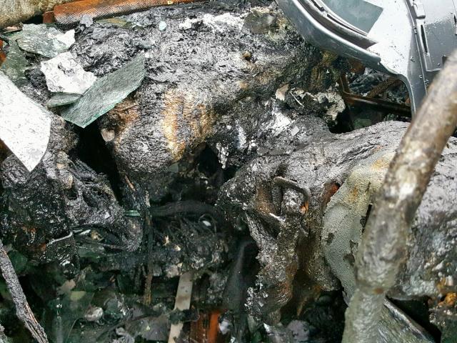 YV1RH58DX22109507 - 2002 VOLVO S60 2.5T BURN photo 8