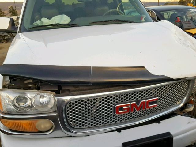 1GKEK63U56J125391 - 2006 GMC YUKON DENA WHITE photo 9