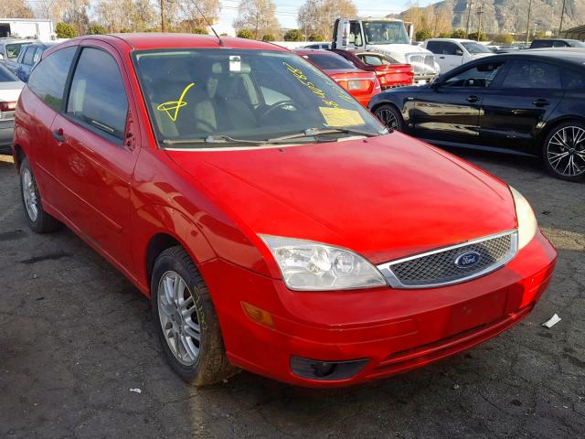 1FAFP31N86W167686 - 2006 FORD FOCUS ZX3 RED photo 1