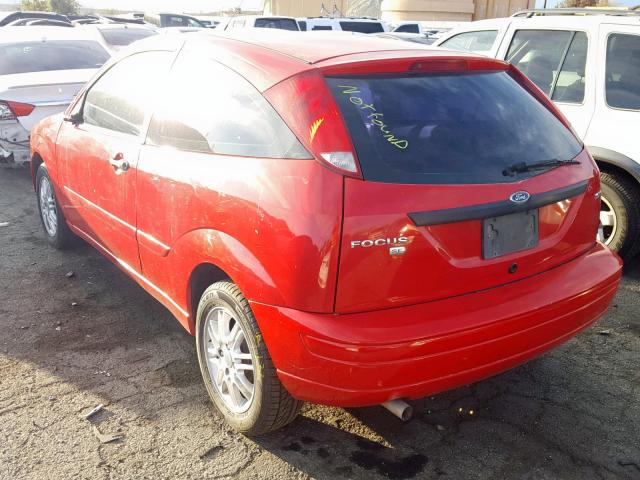 1FAFP31N86W167686 - 2006 FORD FOCUS ZX3 RED photo 3