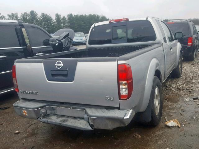 1N6AD06U85C425536 - 2005 NISSAN FRONTIER K SILVER photo 4