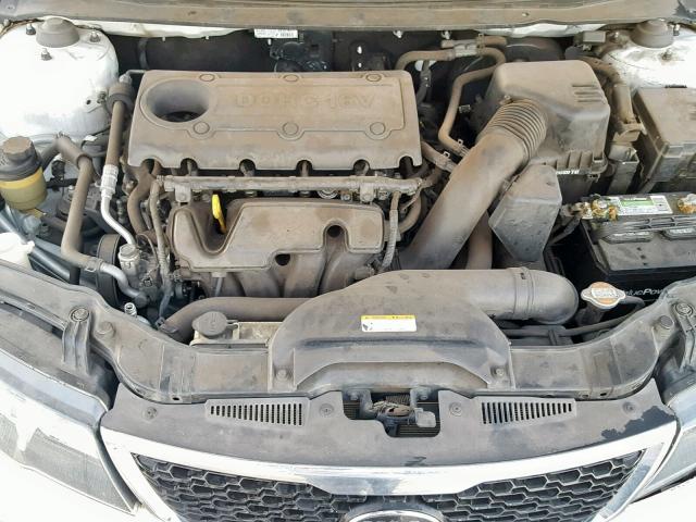 KNAFU4A24B5461291 - 2011 KIA FORTE EX WHITE photo 7