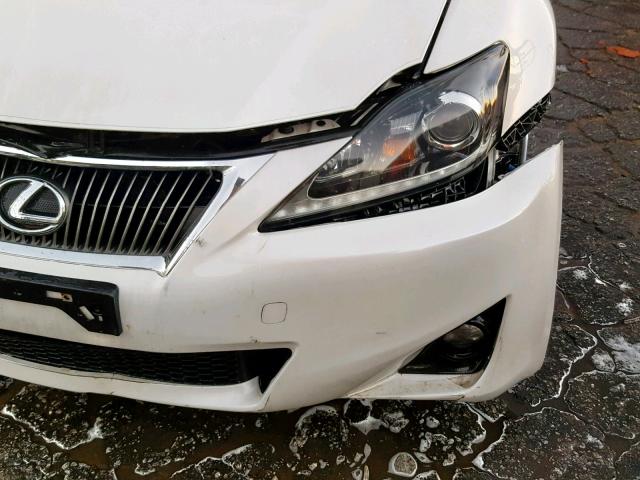 JTHCF5C24C5060696 - 2012 LEXUS IS 250 WHITE photo 9