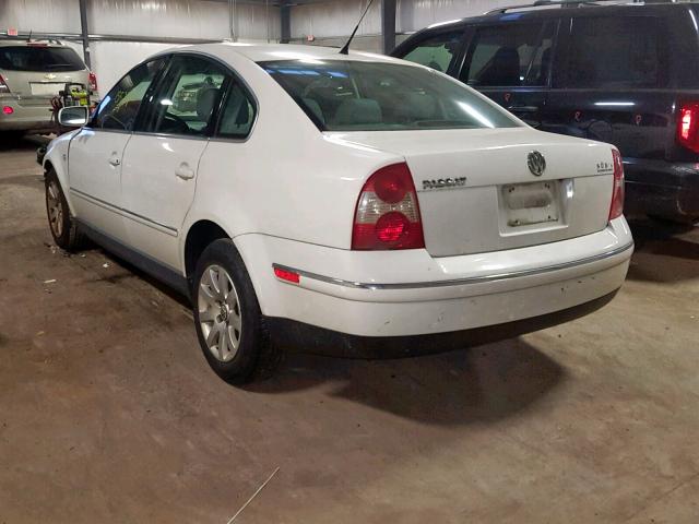 WVWPD63B03P247646 - 2003 VOLKSWAGEN PASSAT GLS WHITE photo 3