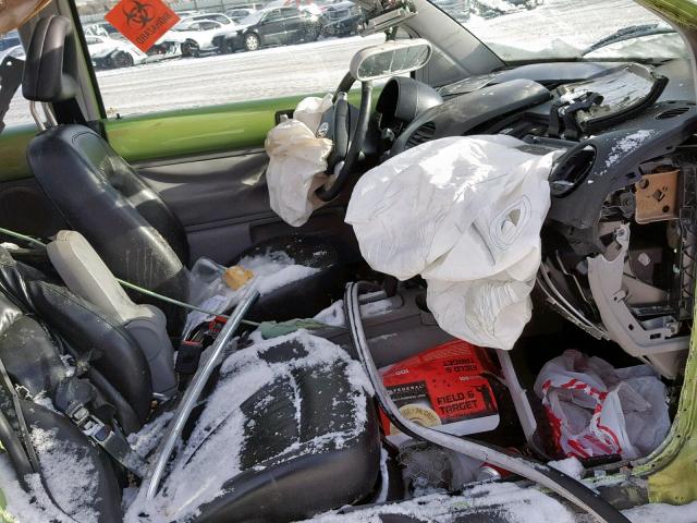 3VWDD21C2YM435554 - 2000 VOLKSWAGEN NEW BEETLE GREEN photo 5