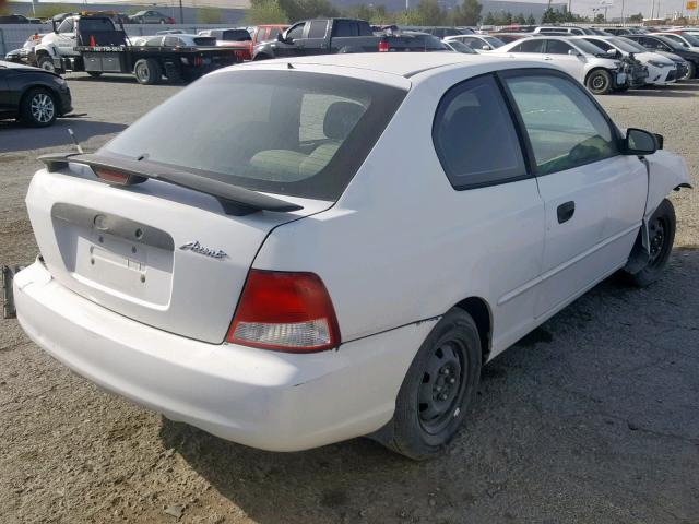 KMHCG35C92U170555 - 2002 HYUNDAI ACCENT GS WHITE photo 4