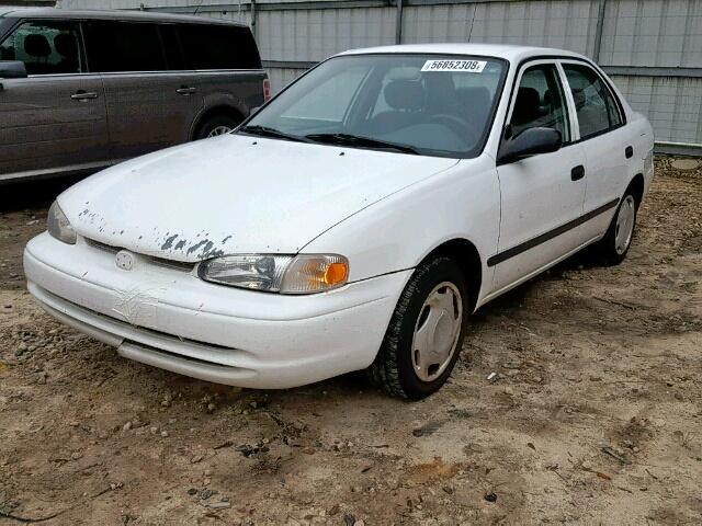 1Y1SK5285WZ438399 - 1998 CHEVROLET GEO PRIZM WHITE photo 2