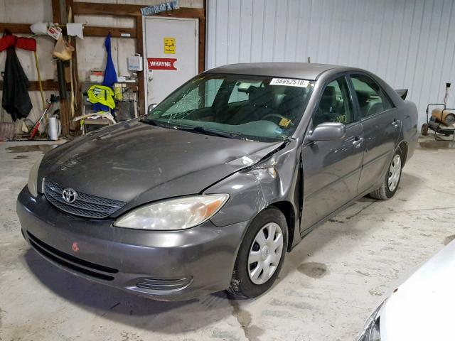 4T1BE32K03U755801 - 2003 TOYOTA CAMRY LE GRAY photo 2