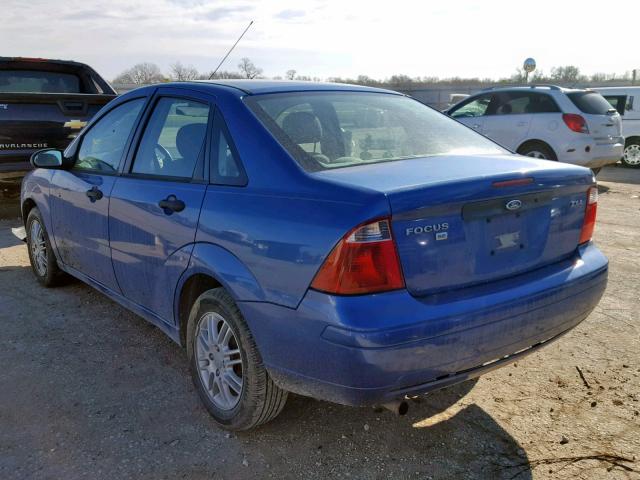 1FAFP34N65W214904 - 2005 FORD FOCUS ZX4 BLUE photo 3