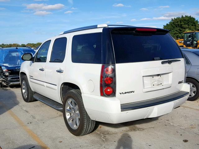 1GKFK63888J191881 - 2008 GMC YUKON DENA WHITE photo 3