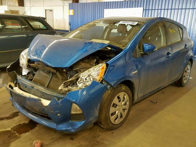 JTDKDTB37E1571542 - 2014 TOYOTA PRIUS C BLUE photo 2