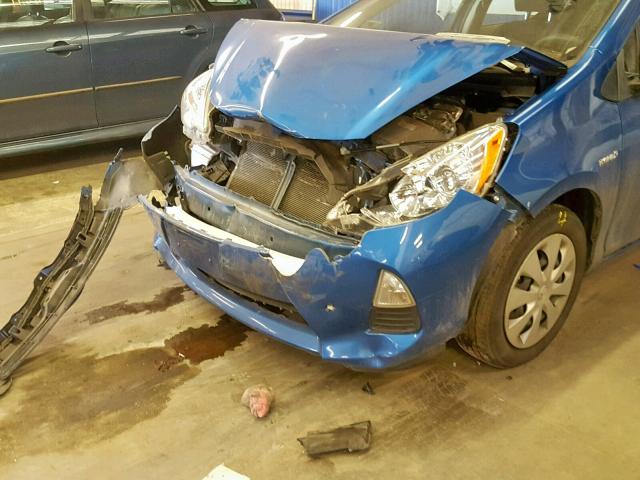 JTDKDTB37E1571542 - 2014 TOYOTA PRIUS C BLUE photo 9