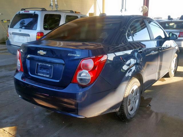 1G1JA5SH0F4207063 - 2015 CHEVROLET SONIC LS BLACK photo 4